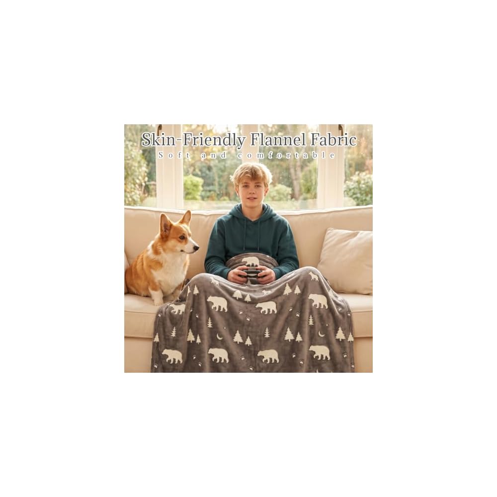 Bear Blanket Gifts for Women & Girls, Soft Warm Lightweight Plush Flannel Throw, Cozy Comfy Fuzzy Blanket for Bed, Sofa, Travel, Living Room, Home Decor, Christmas Birthday Gifts for Women & Girls